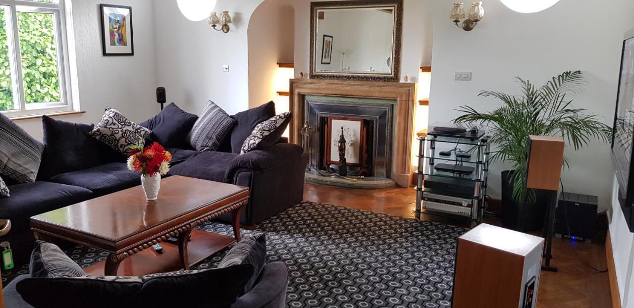 Wychwood House Couette-café 2*